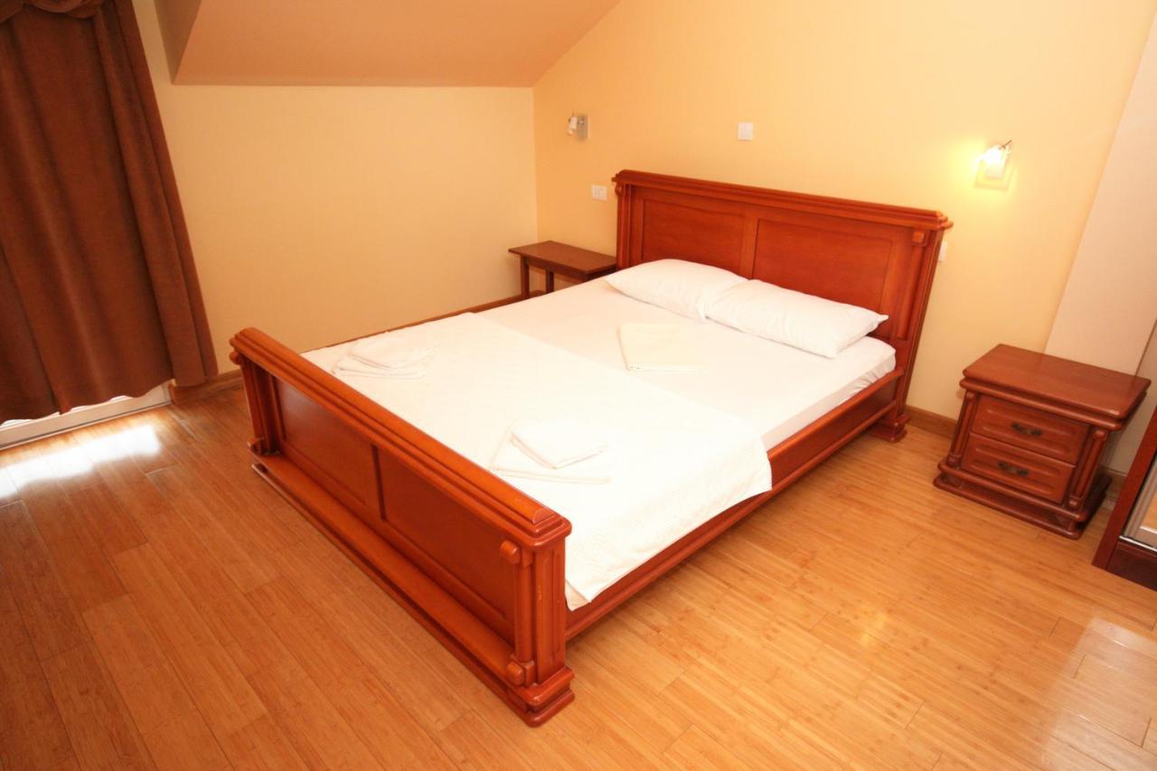 Hotel Rr Херцег-Нови Экстерьер фото