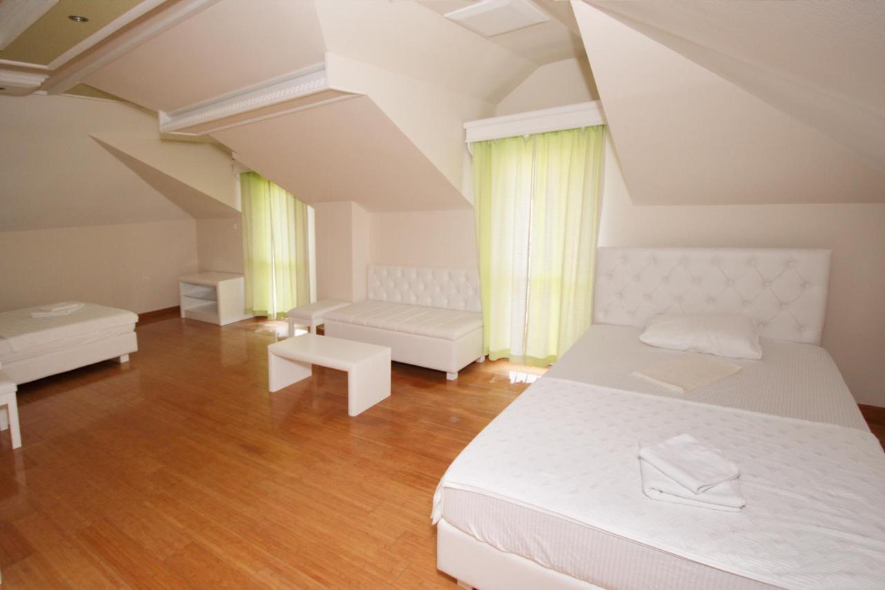 Hotel Rr Херцег-Нови Экстерьер фото