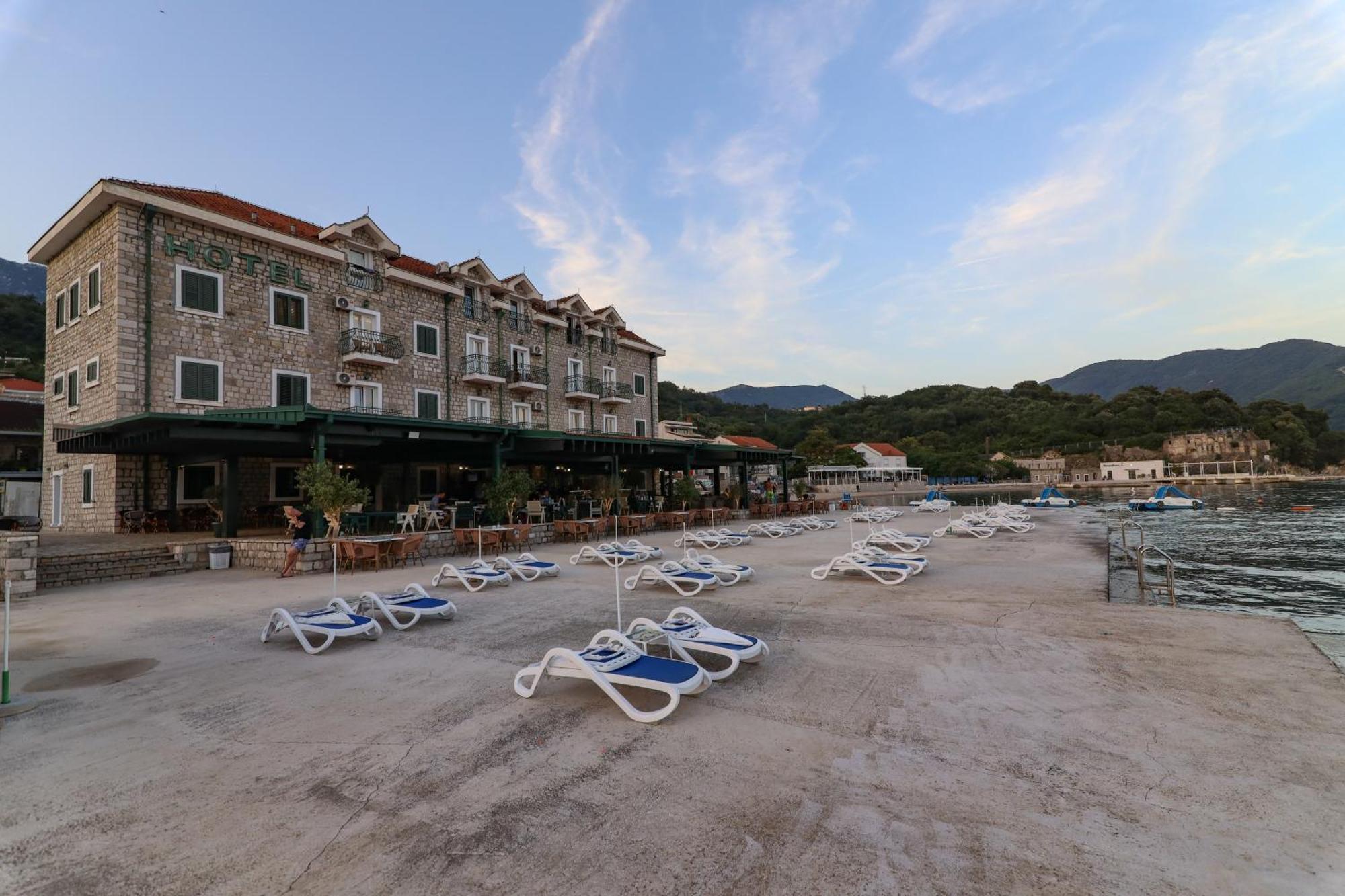 Hotel Rr Херцег-Нови Экстерьер фото