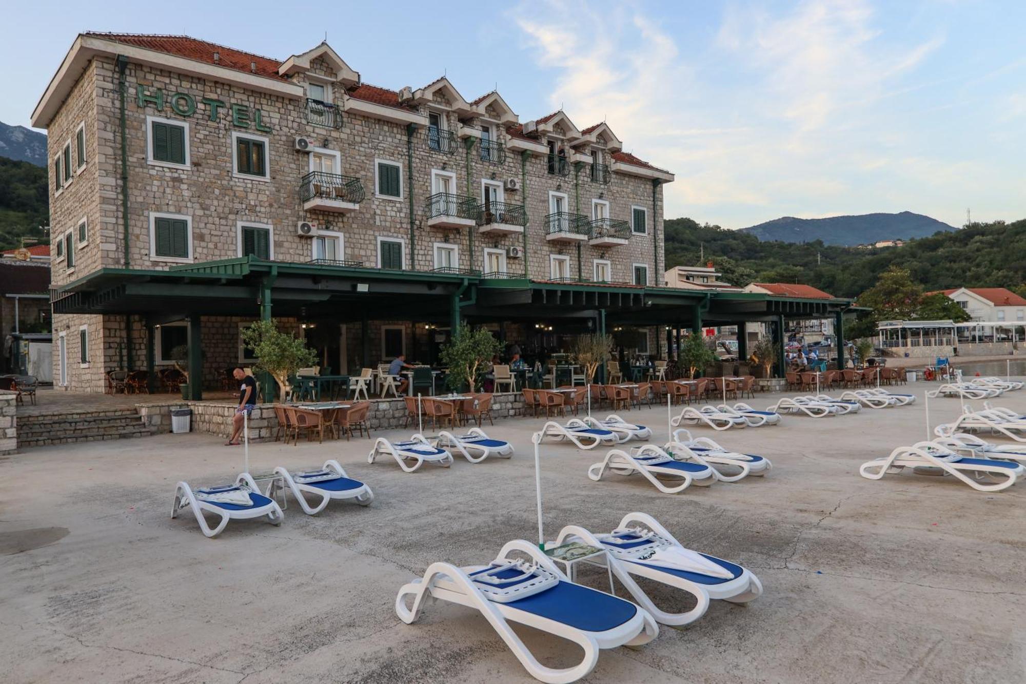 Hotel Rr Херцег-Нови Экстерьер фото